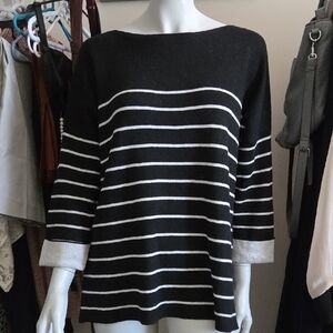 Denver Hayes Black and White Crew Neck Sweater w Folded Cuff 3/4 Length Sleeve